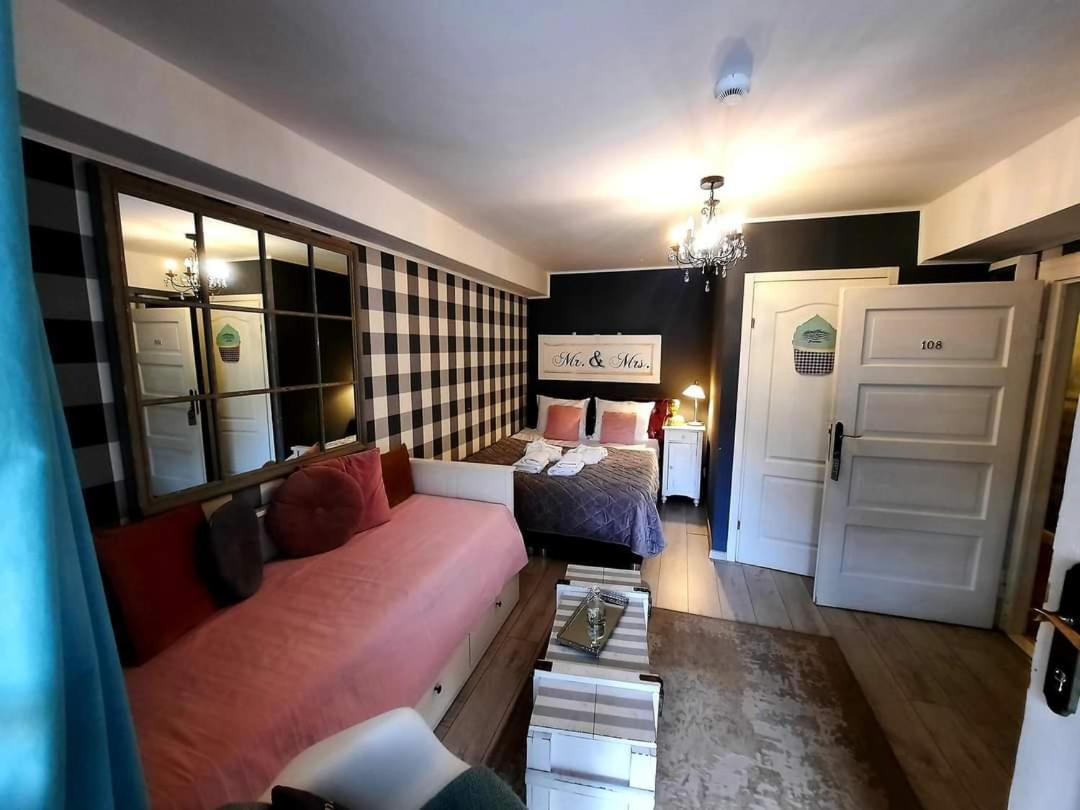 Fregata Bed & Breakfast Zagorze Slaskie Exterior photo